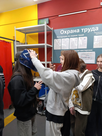 Визит в Мир Знаний: День открытых дверей в МИК.