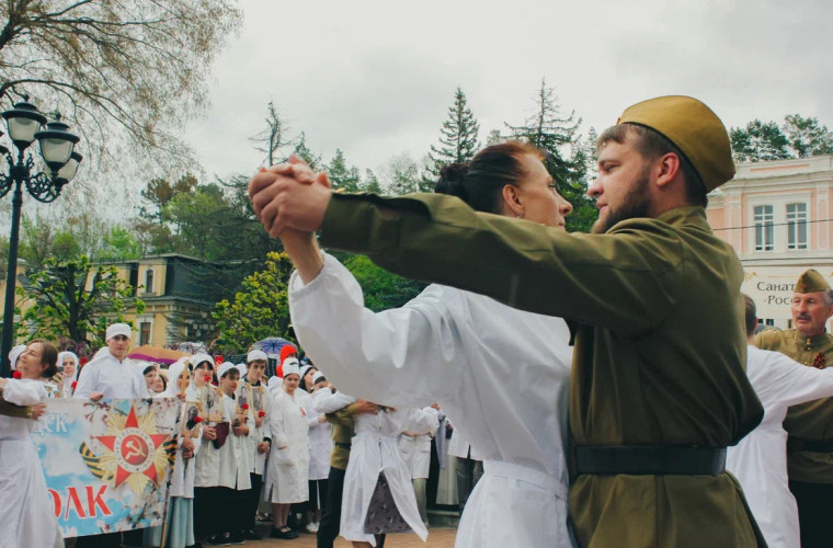 Вальс Победы: танец памяти и гордости.